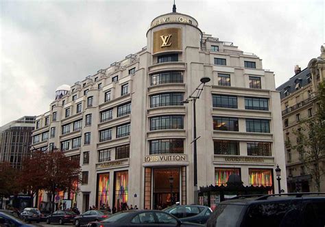 louis vuitton hotel paris price.